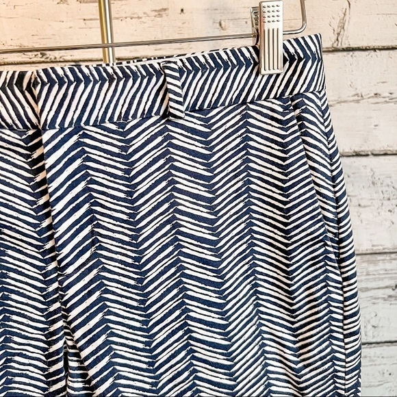 Banana Republic navy and white Avery pants - Picture 4 of 5